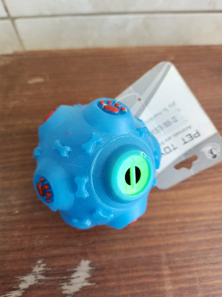 Pelota dosificadora con silbato