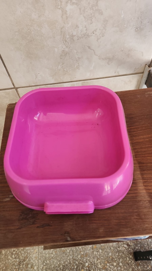 Comedero cuadrado grande